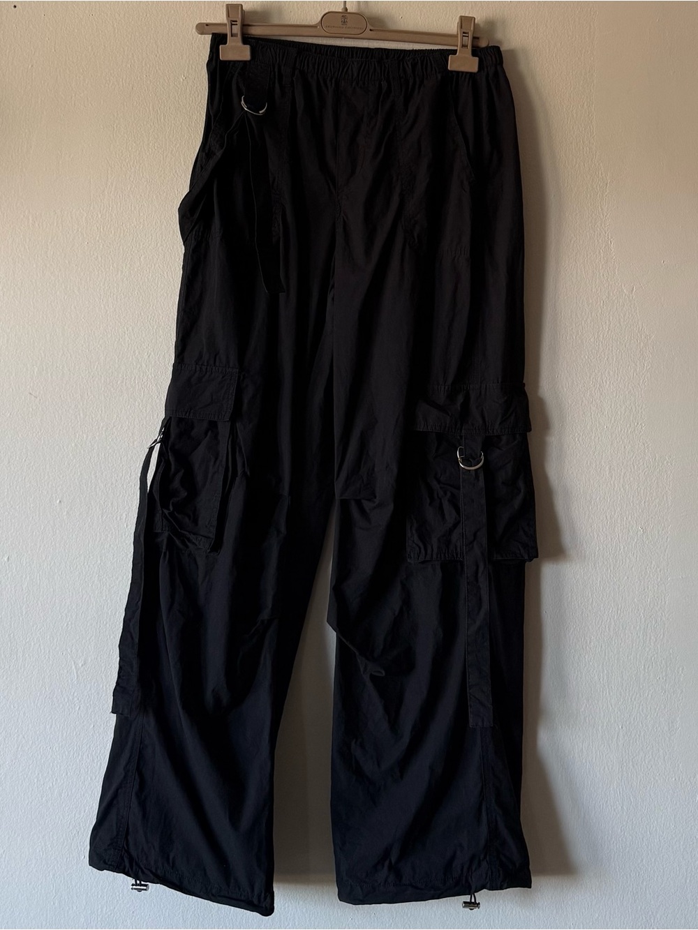 PacSun Black Cargo Pants - Picture 2 of 7